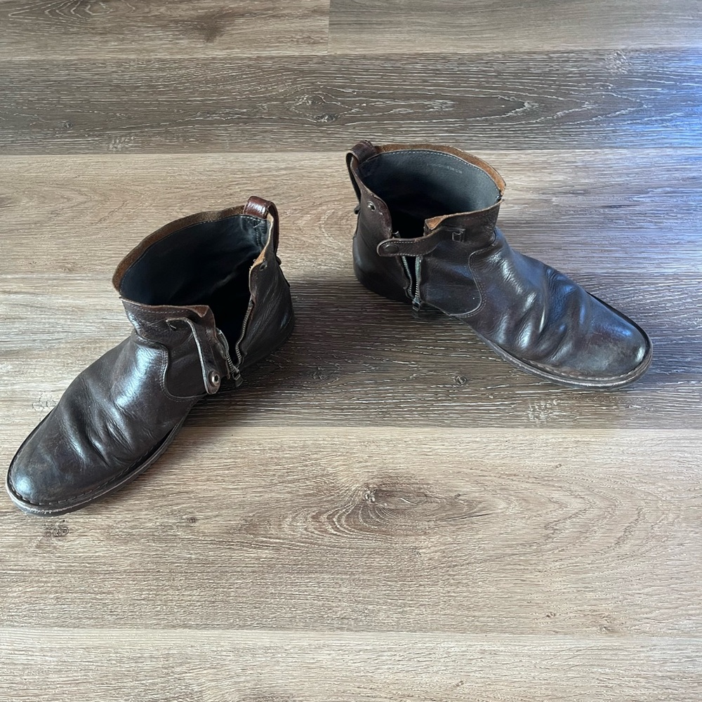 John Varvatos Chelsea Boots with button and zipper